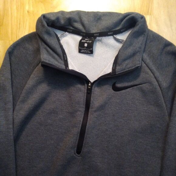 Nike Dri Fit 1/4 Zip Sweatshirt Athletic Performance - Picture 2 of 9